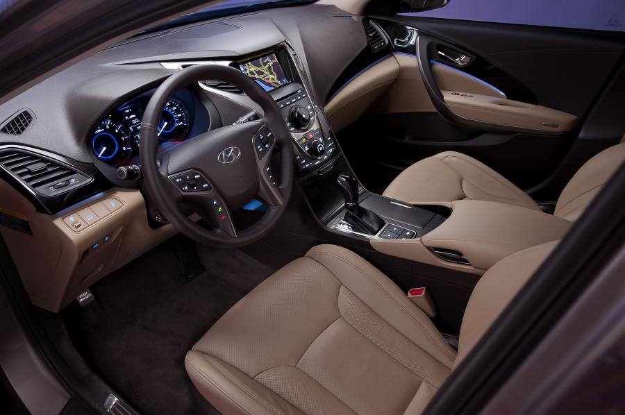  Hyundai Azera 2012 года  (фото 52 из 103)